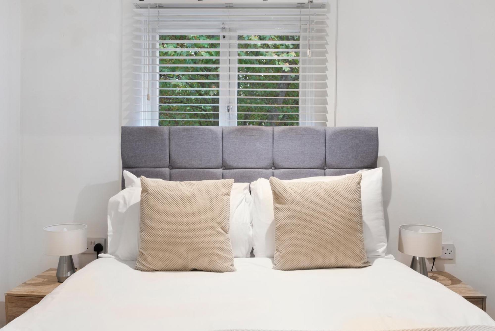 2 Bed Piccadilly Apartment 4 London Exterior photo