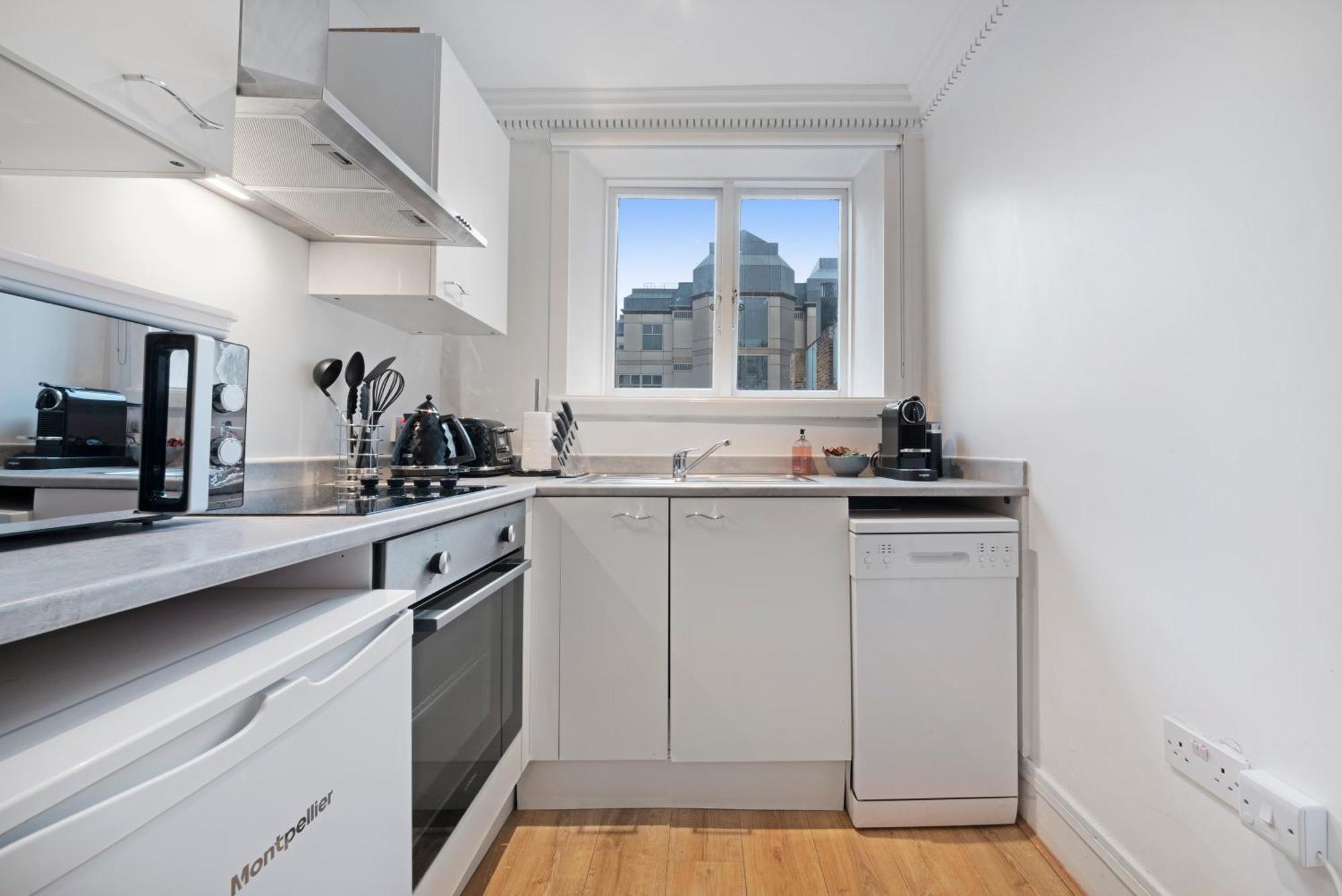 2 Bed Piccadilly Apartment 4 London Exterior photo